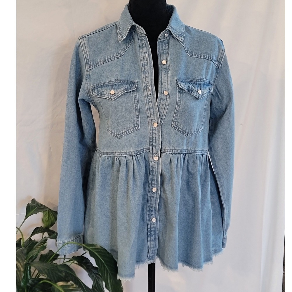 Pink Lily Womens XS Light Wash Denim Peplum Western Snap Button‎ Down Shirt Top